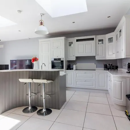 Penzion Guestready - Restful In Drimnagh 4*