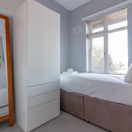 Guestready - Restful In Drimnagh בית הארחה