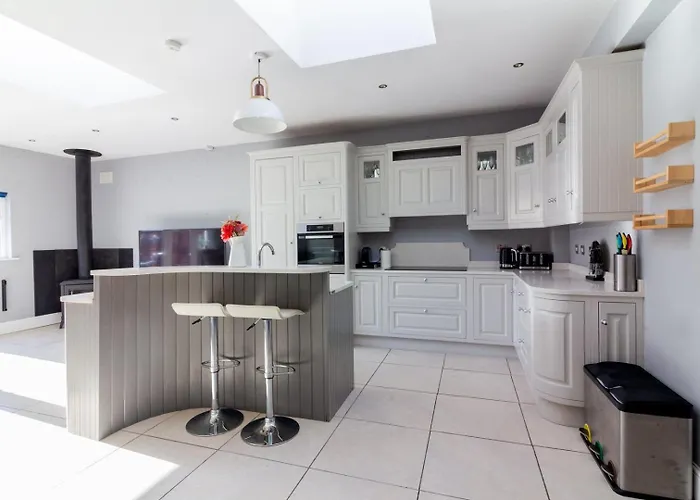 Гостевой дом Guestready - Restful In Drimnagh 4*