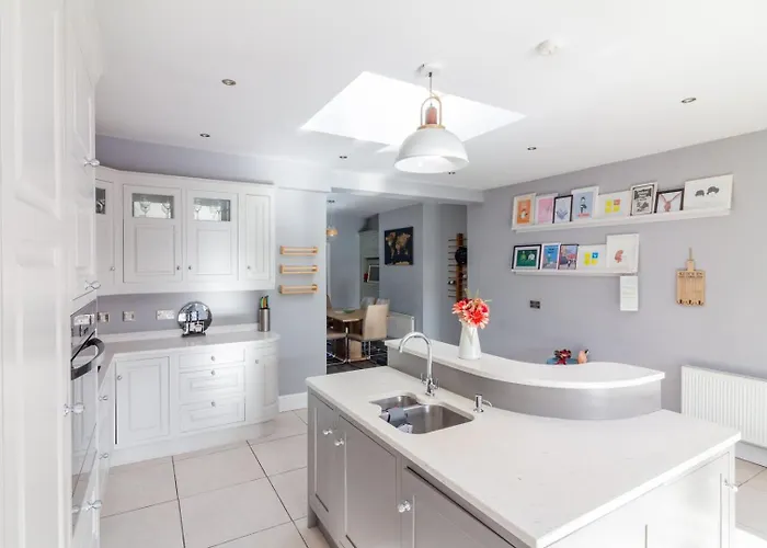 Guestready - Restful In Drimnagh Дублин