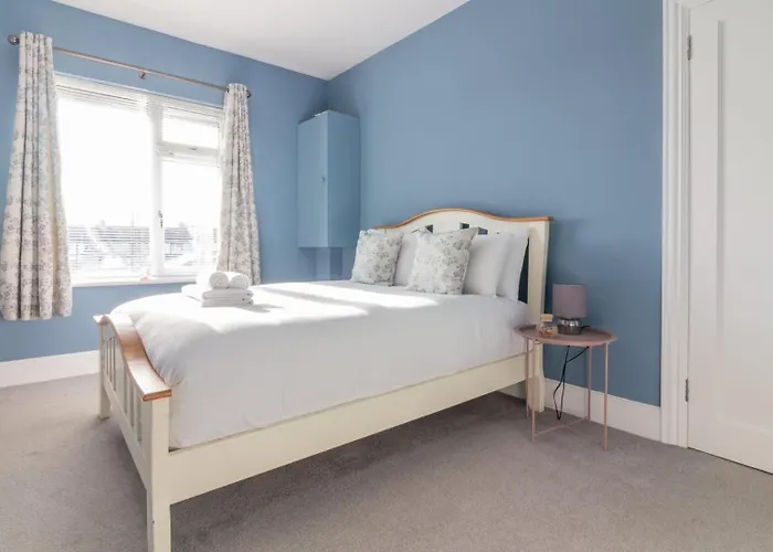 Гостевой дом Guestready - Restful In Drimnagh 4*